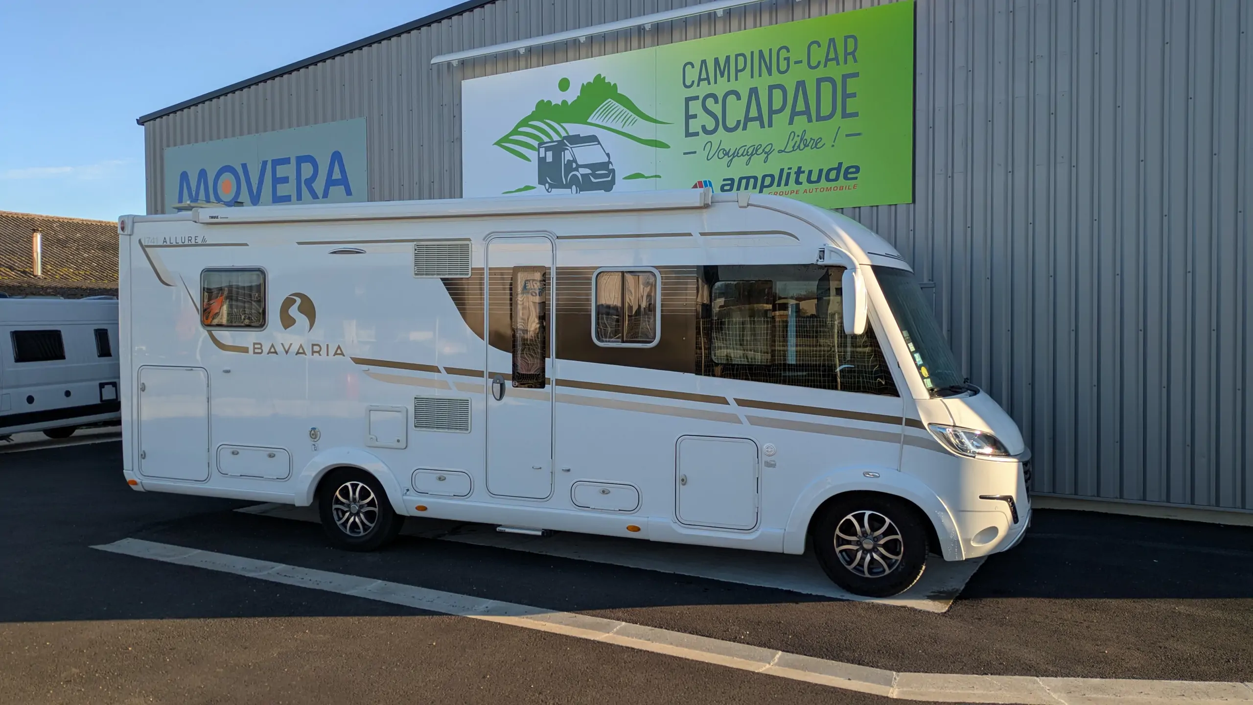 Photo  BAVARIA INITIAL I741FC ALLURE integral